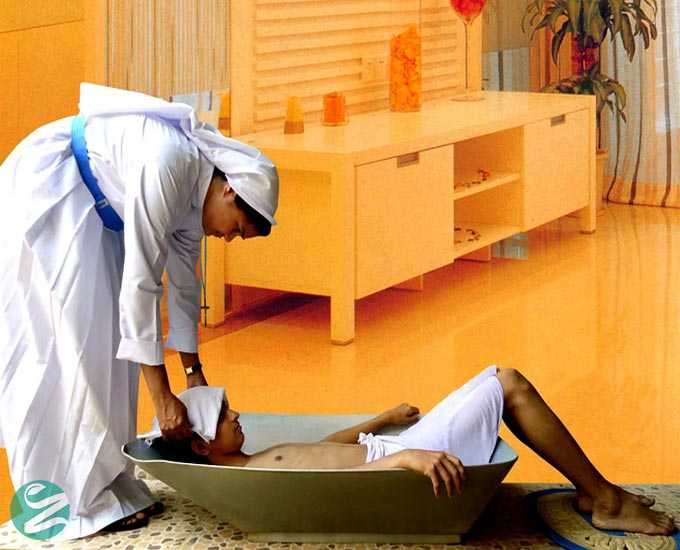 آب درمانی با حمام ستون فقرات