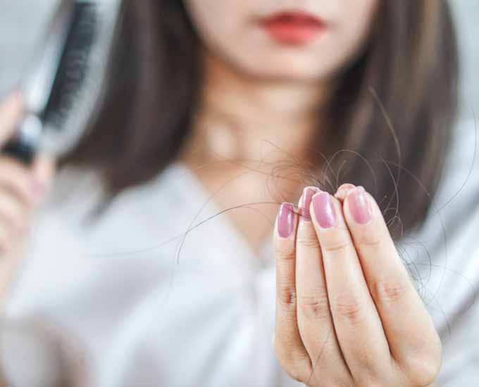 چگونه از موهای خود مراقبت کنیم که ریزش نداشته باشد؟