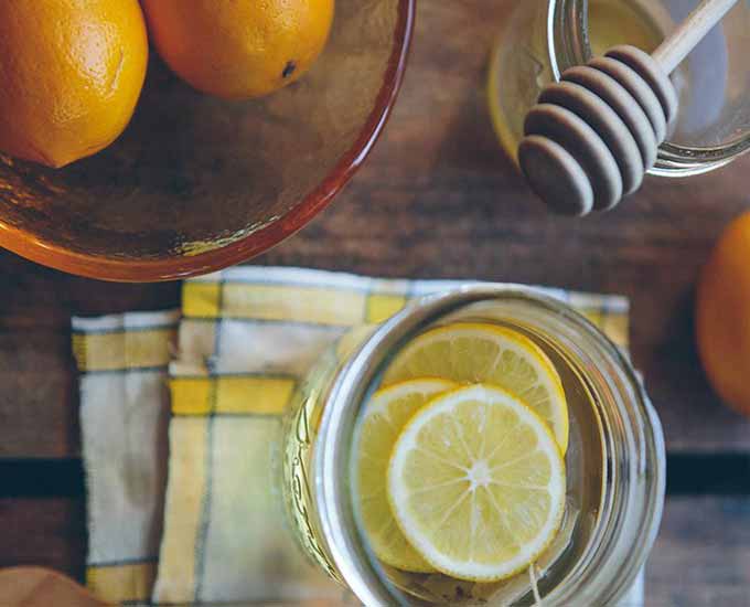 عسل برای پوست صورت؛ آیا ایده‌ی خوبی است؟