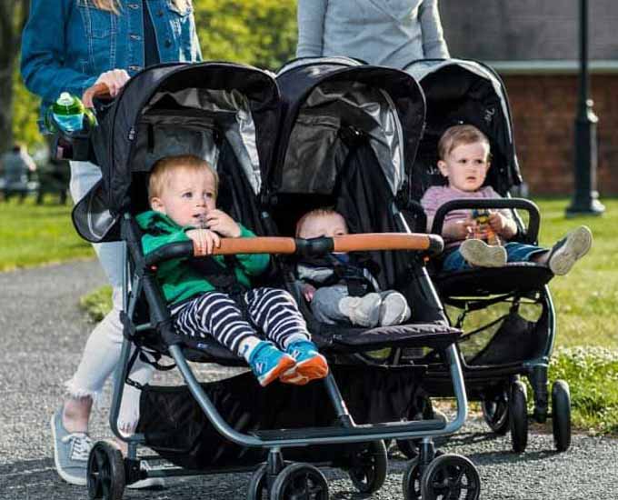 انواع کالسکه در فروشگاه نیو‌نی‌نی