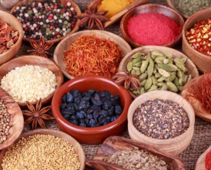 کدام ادویه و گیاهان دارویی بیشترین خواص را دارند؟