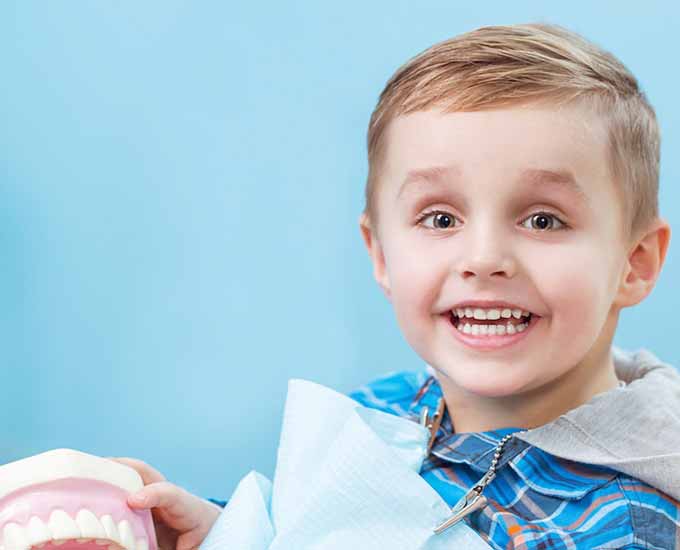 ارتودنسی پیشگیرانه چیست و چگونه نامرتبی‌های دندانی را درمان می‌کند؟