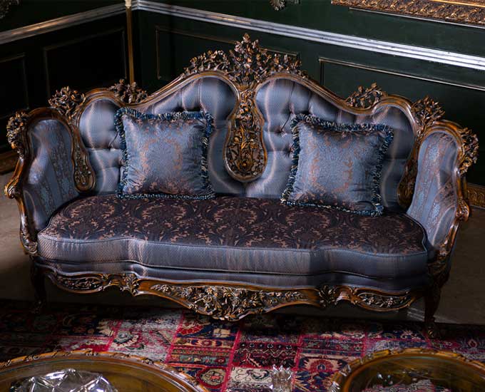 مبل سلطنتی با 760 گل رز برنده ی جایزه نمایشگاه بین المللی مبلمان