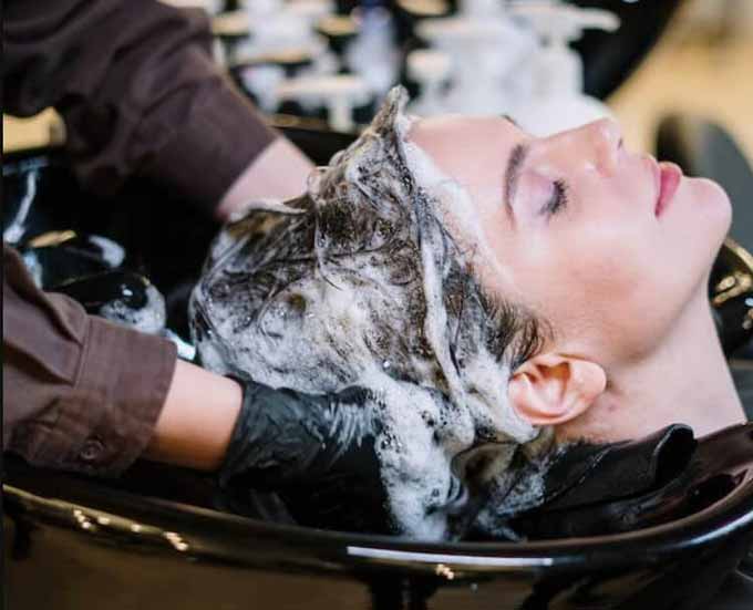 چرا باید شامپویتان را با یک شامپوی بدون سولفات عوض کنید؟