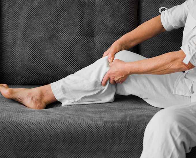 درد پا در شب نشانه چیست؟