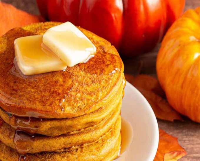 طرز تهیه پنکیک کدو حلوایی، صبحانه‌ای خوشمزه و مقوی