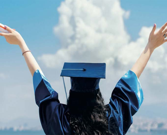 معرفی 10 رشته برای مهاجرت به خارج | کاری و تحصیلی