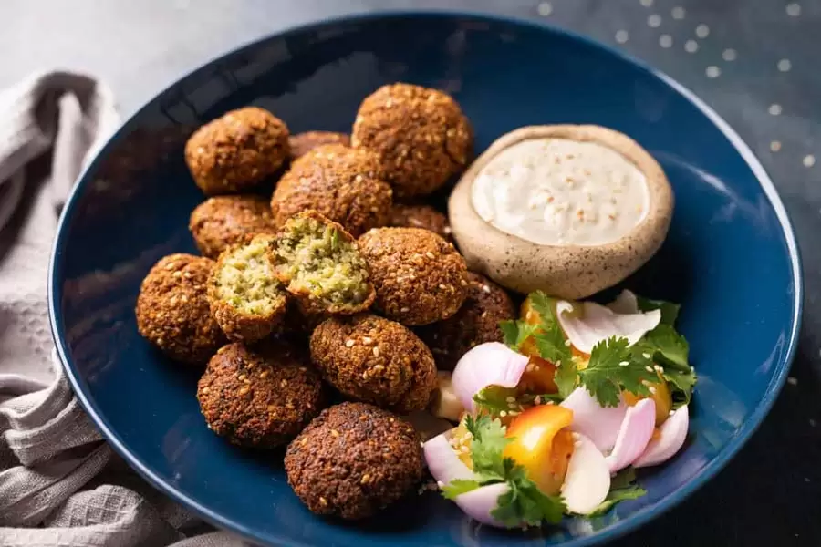 طرز تهیه فلافل پفکی به همراه نکات و فوت و فن های آن