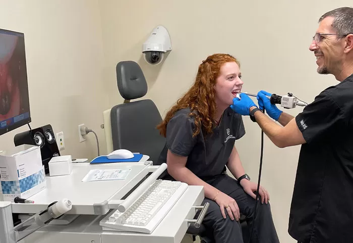 تصویر برداری از حنجره