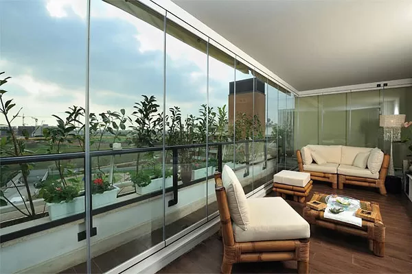 انواع شیشه بالکن