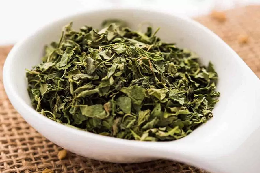 خواص شنبلیله خشک؛ گیاهی با خواص معجزه‌آسا