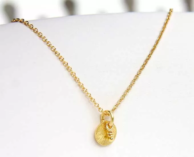 تفاوت گردنبند طلا کلاسیک و مدرن