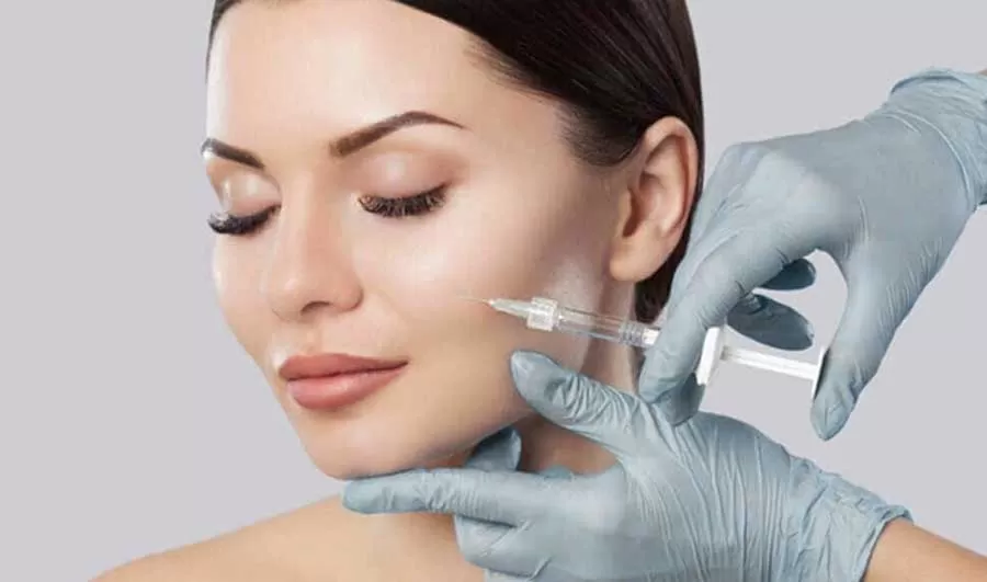 تزریق فیلر لب چیست و چه تفاوتی با تزریق ژل دارد؟ + ماندگاری و عوارض