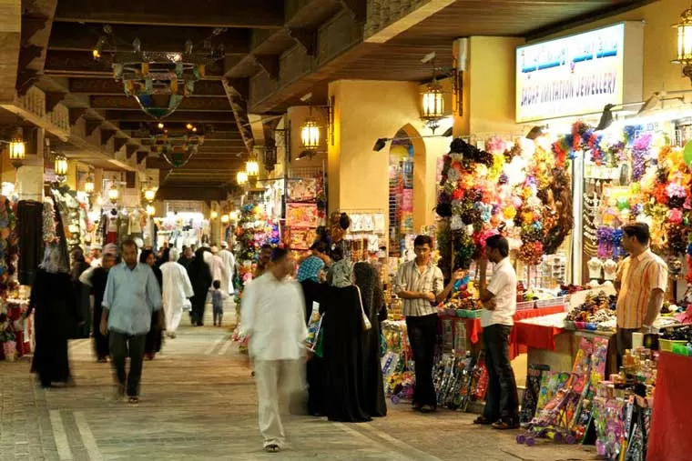 کورنیش، جاذبههای مسقط برای تفریحات شبانه