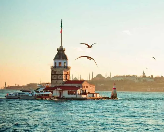 قیمت بلیط تهران استانبول به چه عواملی وابسته است؟