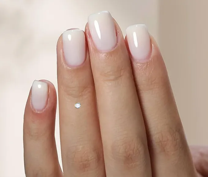 راز استحکام و زیبایی ناخن‌های سلبریتی ها با رابر بیس ناخن