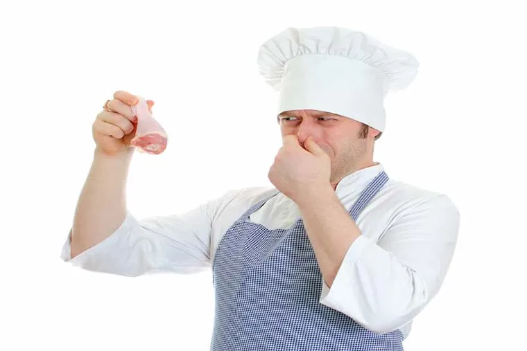 بوی نامطبوع مرغ فاسد شده