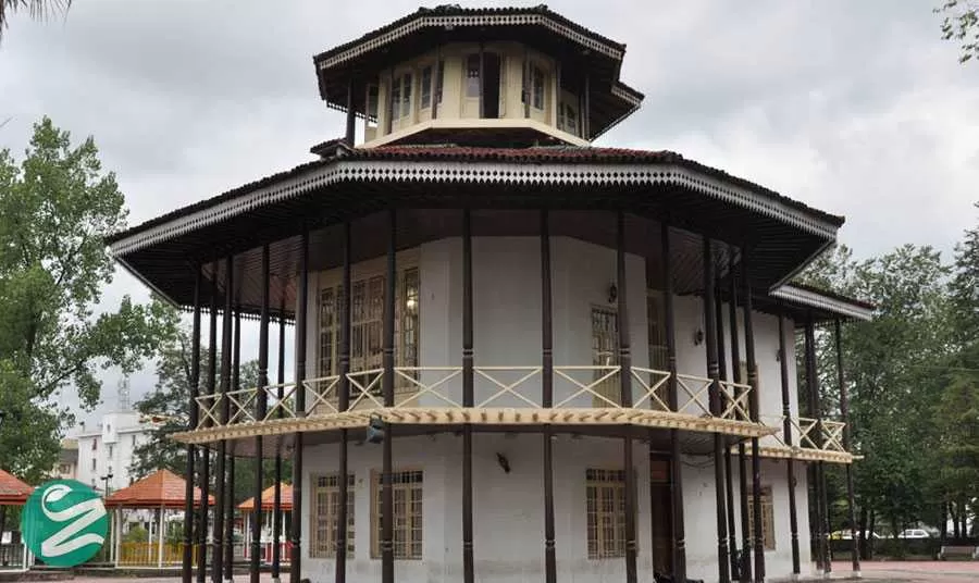 باغ محتشم و عمارت کلاه‌فرنگی
