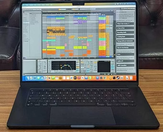 لپ تاپ مناسب برای کار های اداری در سال 2025