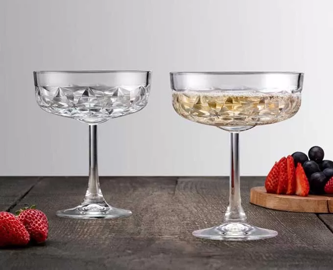 بررسی معیارهای انتخاب ظروف سرو دسر شیک برای پذیرایی