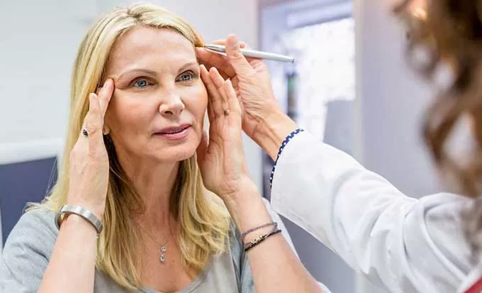 عوارض عمل لیفت صورت