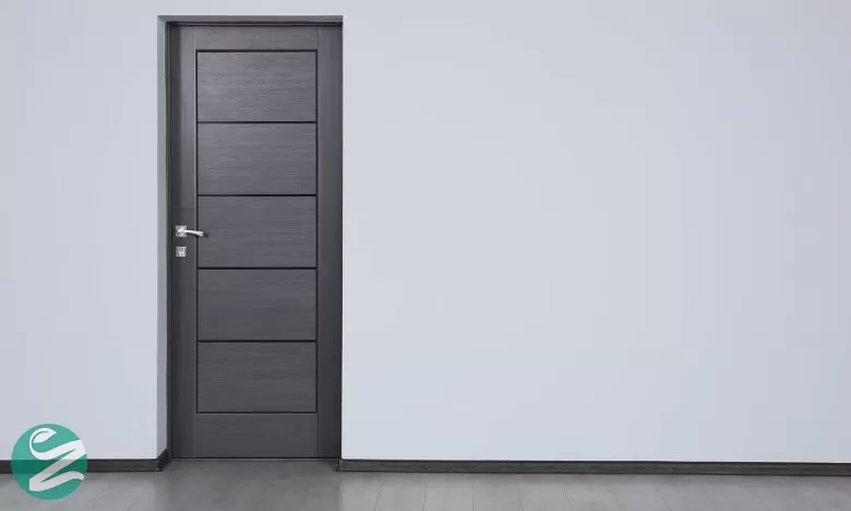 درب اتاق خواب خاکستری