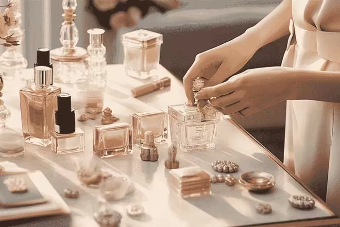 بهترین عطر های فرانسوی زنانه با ماندگاری بالا