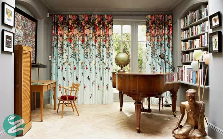 دکوراسیون رنگی _ استفاده از پرده‌های رنگی در فضاهای بی‌رنگ