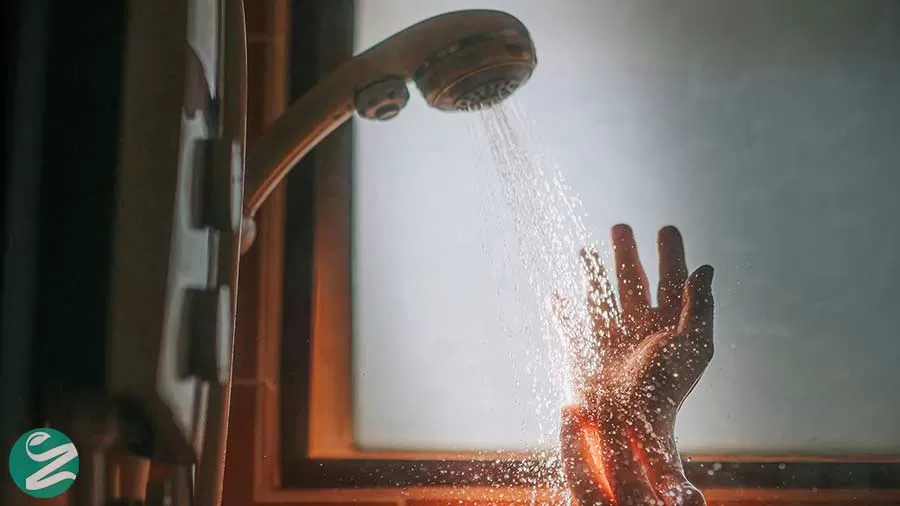 صبح دوش بگیریم یا شب؟ بهترین زمان برای دوش گرفتن