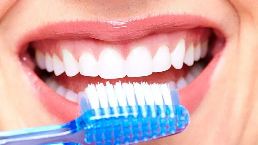 چند ساعت بعد از کامپوزیت می توانیم مسواک بزنیم؟