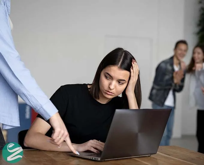 آدم‌های سمی چه کسانی هستند؟ نشانه‌ها، آسیب‌ها و راه‌های نجات از روابط سمی