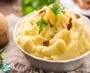 طرز تهیه پوره سیب زمینی خانگی؛ از کلاسیک تا پنیری و قارچی