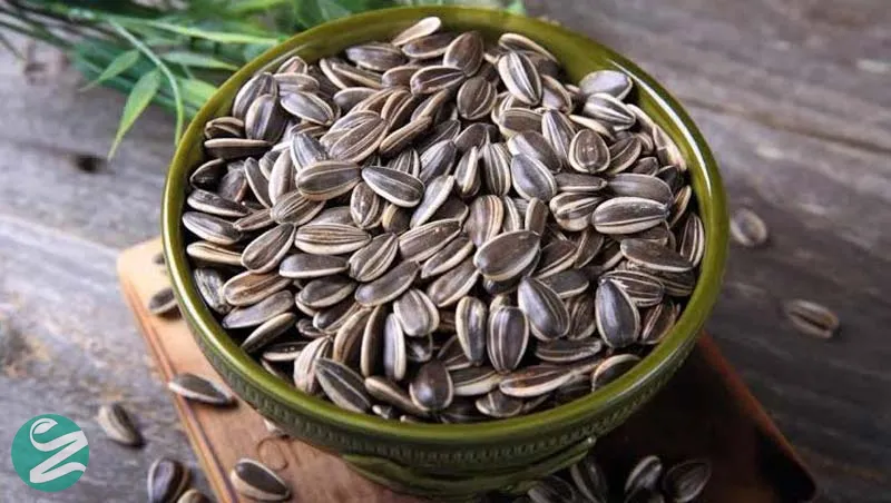تخمه آفتابگردان سرشار از ویتامین E
