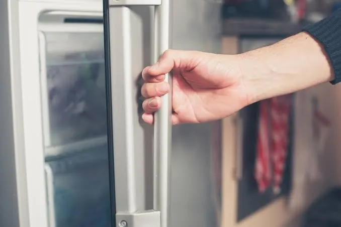 باز گذاشتن طولانیمدت درب یخچال ساید بای ساید