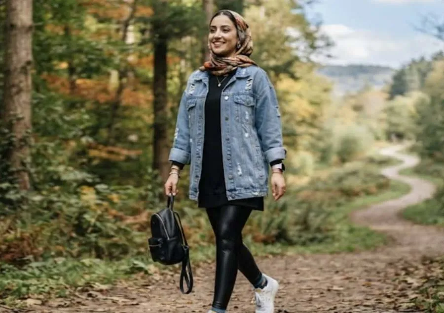 10 ایده جذاب برای ست کردن لگ براق مشکی